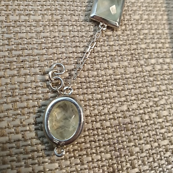 Delicate Prehinite and Sterling Silver bracelet - Picture 4 of 4